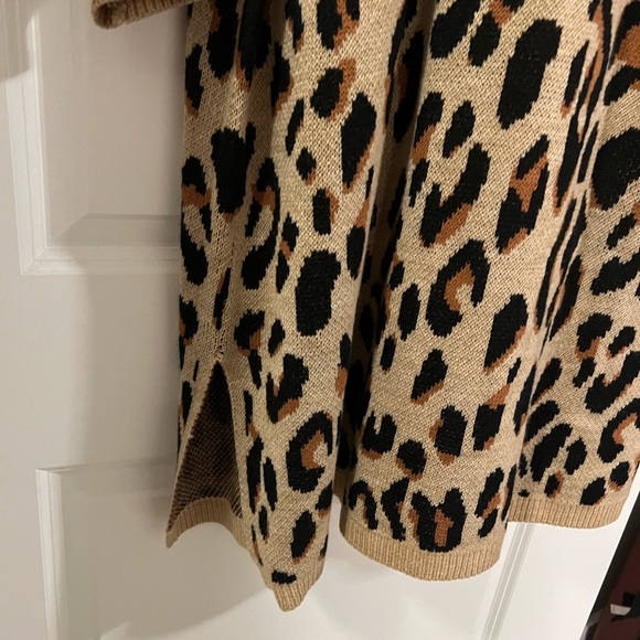 NWOT Fashion to Figure Leopard Long Cardigan Sweater Size 2X - Picture 6 of 6